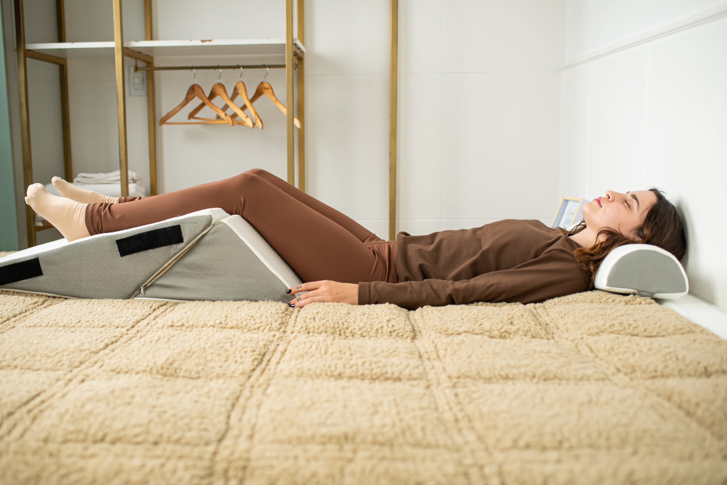 Adjustable Bed Wedge Pillow Set