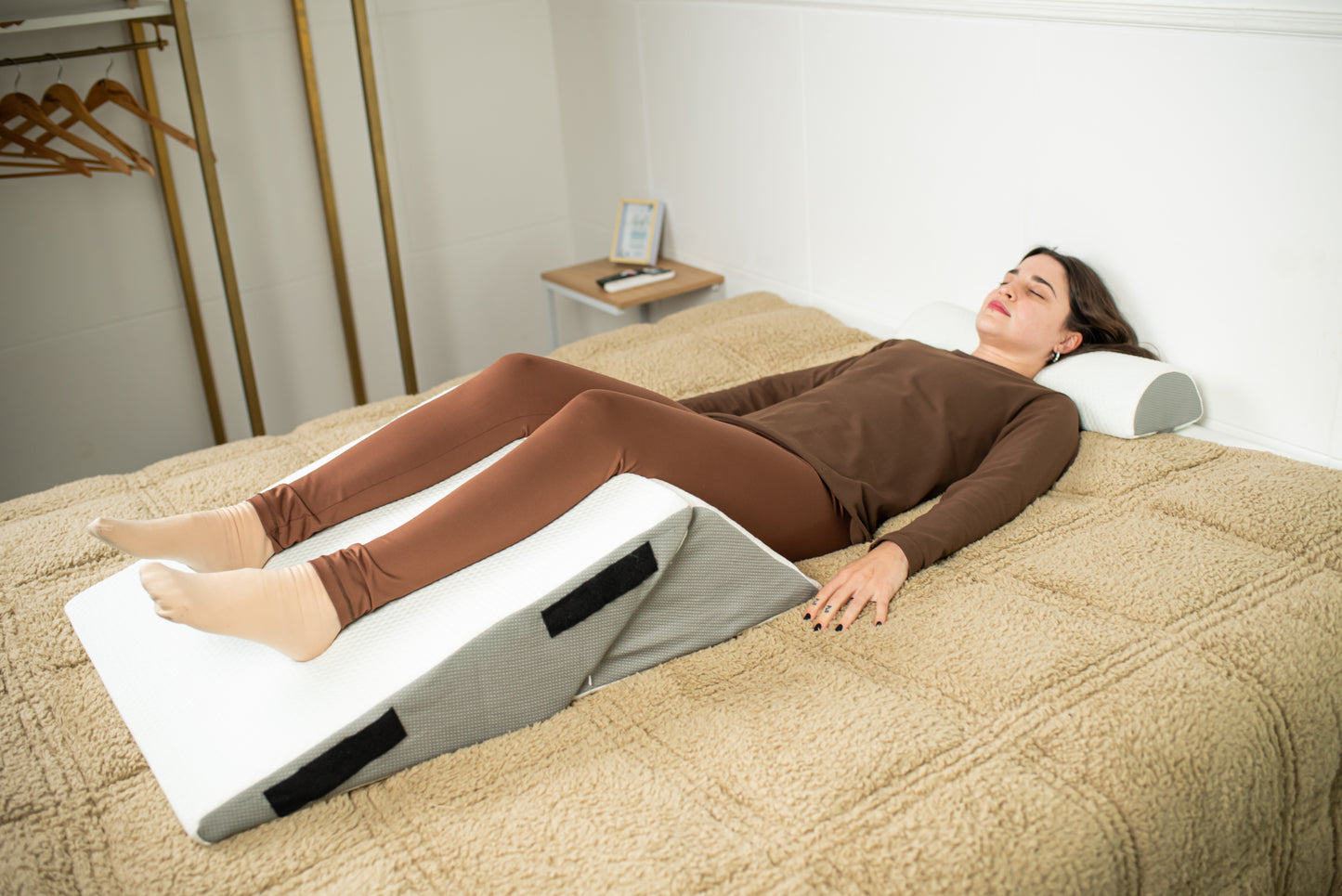 Adjustable Bed Wedge Pillow Set